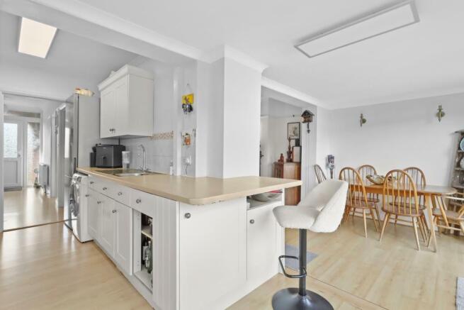 L-Shaped Kitchen Diner.jpg