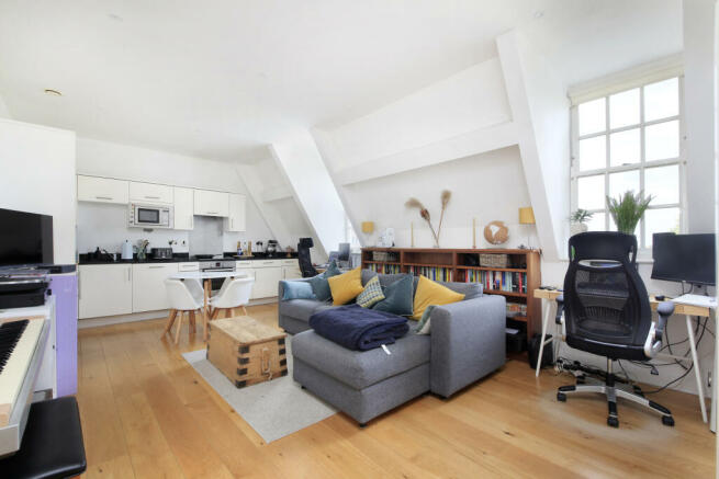 property in Clapham Common South Side, 
Clapham South, SW4