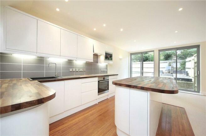 property in Savoy Mews, 
Clapham North, SW9