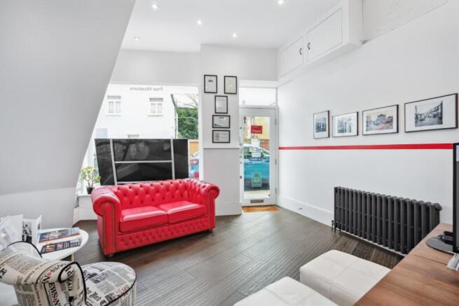 1703202516_PTIME_88b Belsize Lane _NW3 5BE_013.jpg