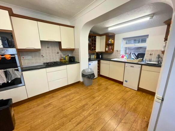Kitchen/Dining