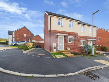 Larkspur Drive, Calne