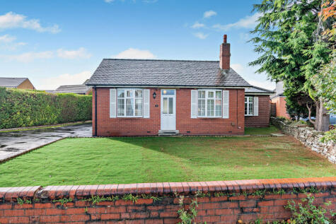 Huddersfield Road, Skelmanthorpe, West Yorkshire