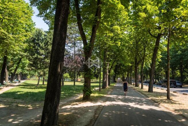 Jardin du Ranelagh, a large landscaped park  locat