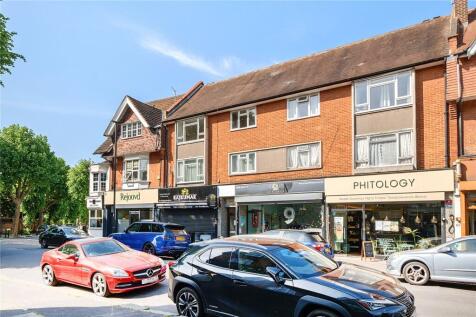 Queen Annes Place, Enfield, EN1