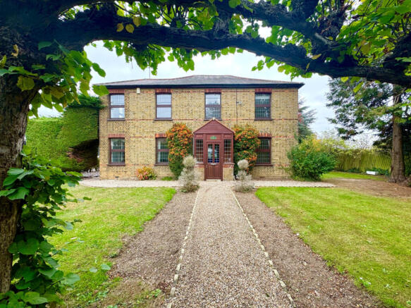 Rolphs House, Blasford Hill, Little Waltham, Chel