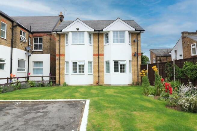 Rainsford Road, Chelmsford, Essex, CM1 2QJ
