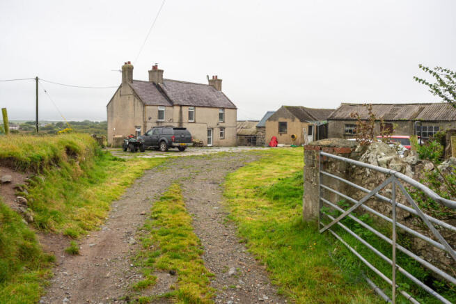 Tyddyn  Newborough-3 T202502191601.jpg