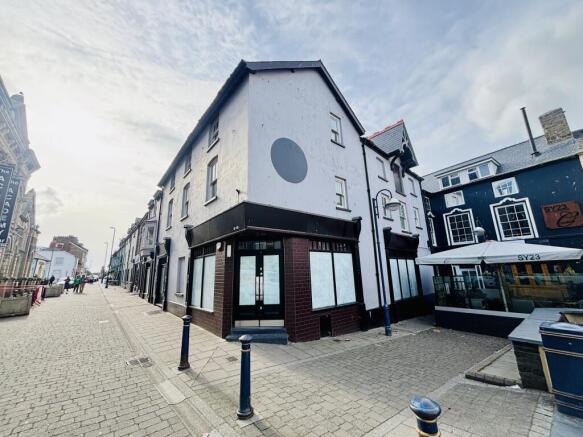 MAIN FOR FRONT PAGE T202510211010.jpg