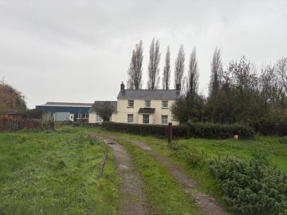 C2f9fe73-3ec1-42a7-bce5-c93abd96bc60 T202511121318.jpg