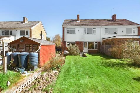 Canterbury Road, Kennington, TN24