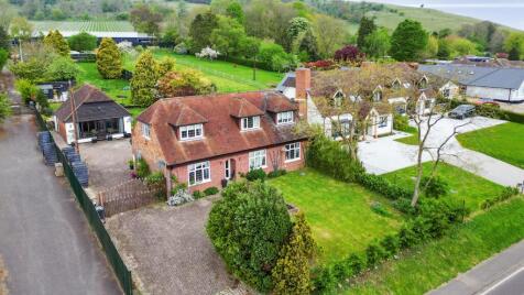 Canterbury Road, Bilting, TN25