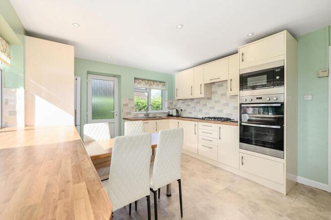 Kitchen/Breakfast Room