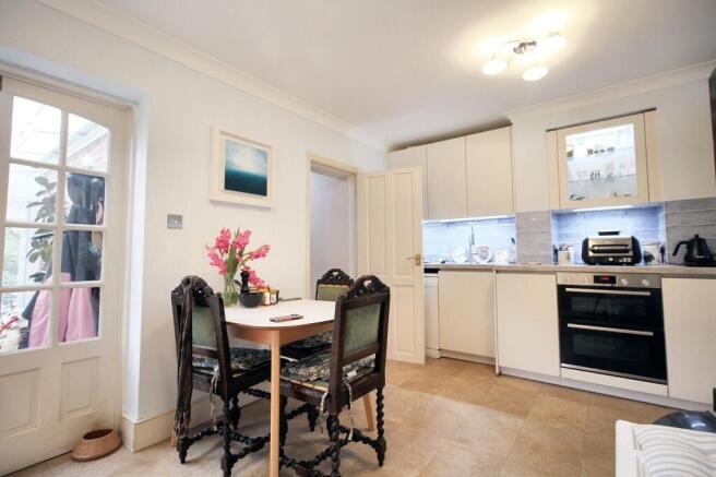 Kitchen/ Dining Room