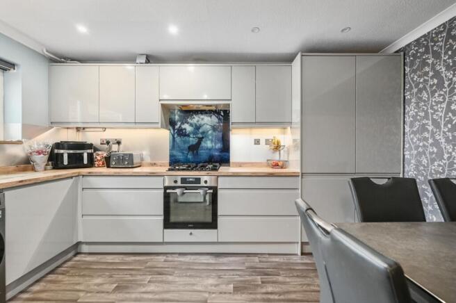 Kitchen / Dining Room