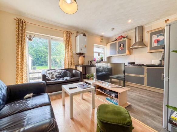 Kitchen/Lounge