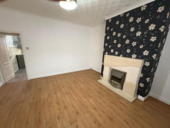 IMG-20251107-WA00...