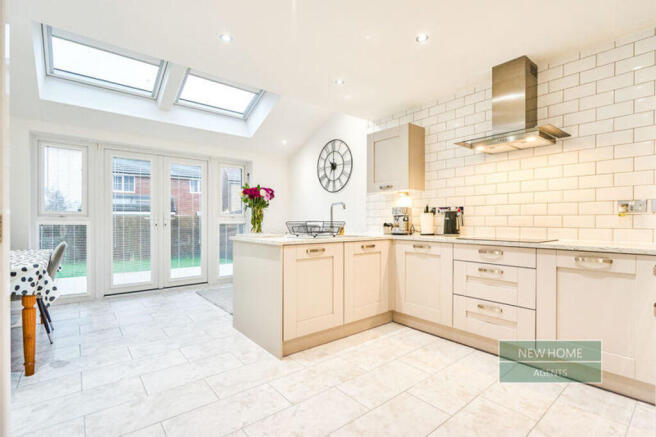 79663_12796324_IM...