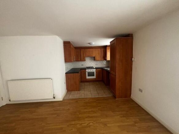 c3fc9332-8273-43e...