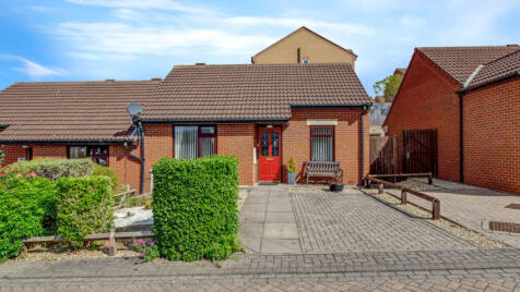 3 Hazel Bank, Alverthorpe, WF2 0FB