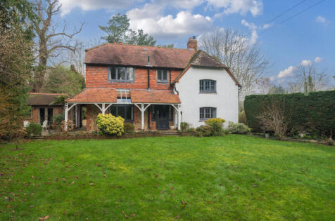 Pulborough Road, Cootham, RH20