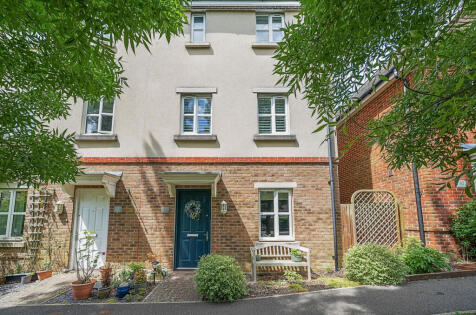 Riverside, Pulborough, RH20