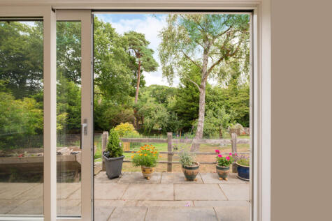 Ifoldhurst, Billingshurst, RH14