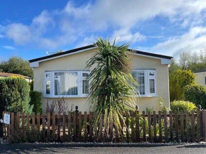 Selwood Park, Weymans Avenue, Kinson, Bournemouth, Dorset, BH10