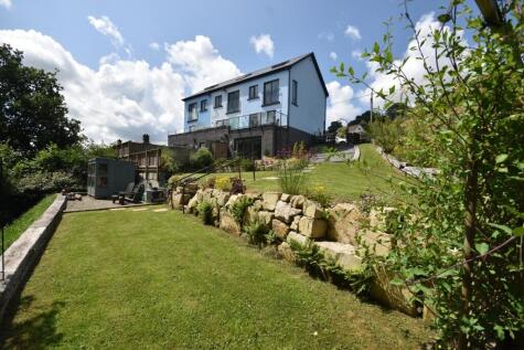 Well Street, Llandysul, Ceredigion. SA44 4DR