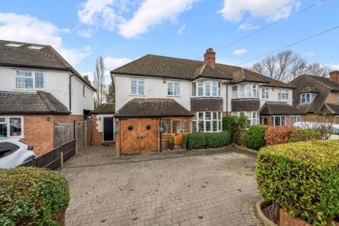 Vernon Walk, Tadworth