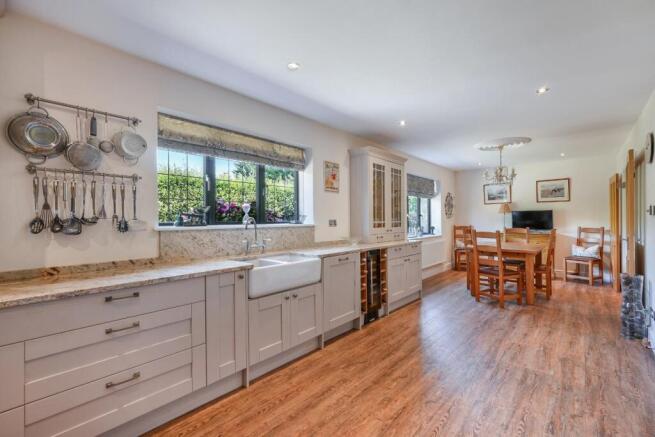 TADORNE ROAD (11).jpg