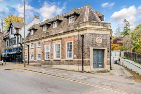 Station Approach, Tadworth
