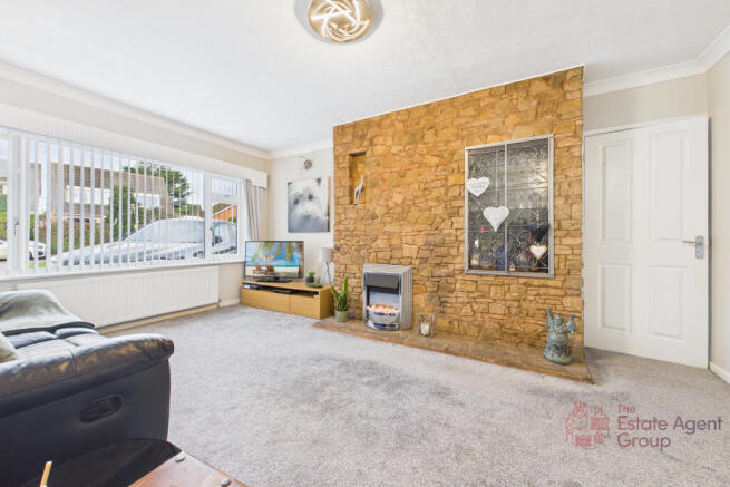 CAM02494G0-PR0073-STILL004