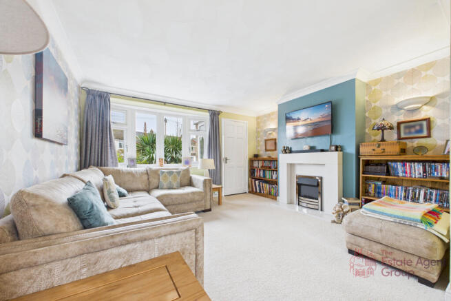 CAM02494G0-PR0065-STILL004