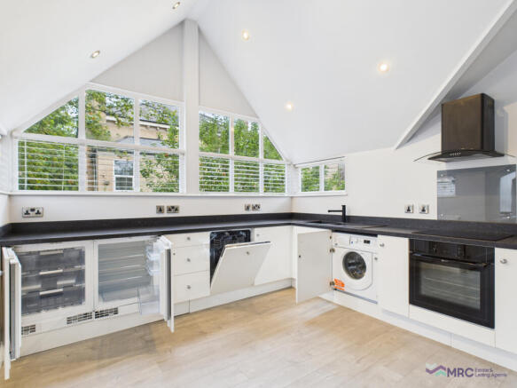 Unique Two Bed Semi-Detached House with Garage to