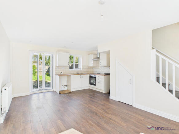Newly Refurbished 2 Bed House to Let