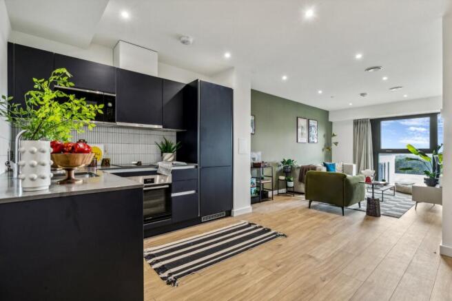 Kitchen / Reception