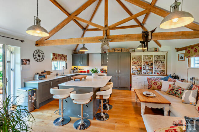 8605775-interiorW...