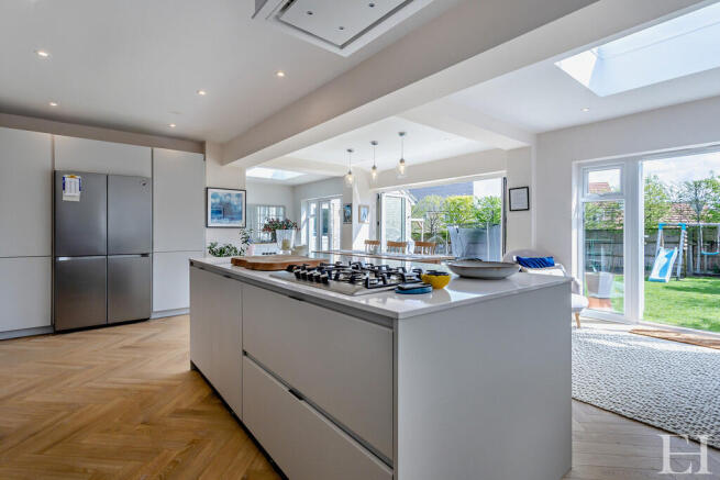 8645027-interiorW...