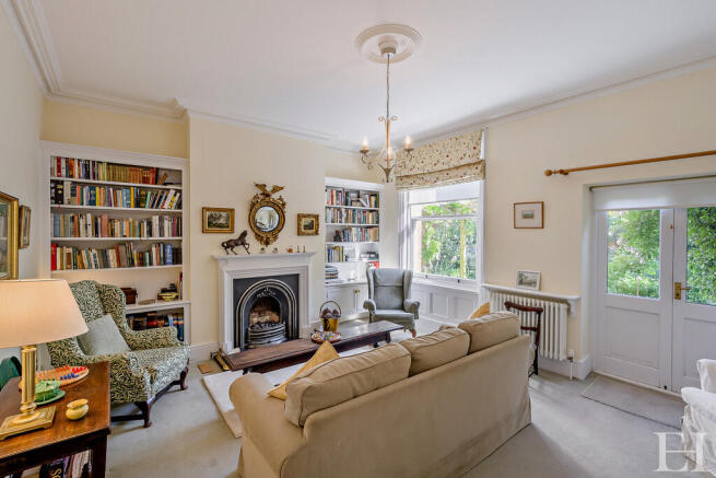 8647635-interiorW...