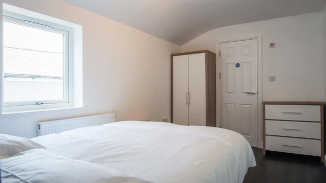 bedroom 5 with en...