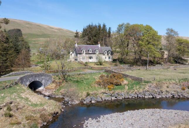 Over Kirkhope Farmhouse.jpg