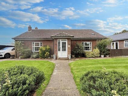 Coopers Lane, Sellindge, TN25