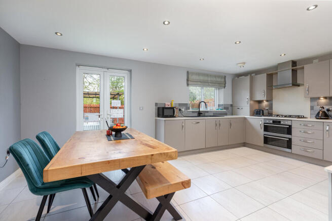 Dining kitchen
