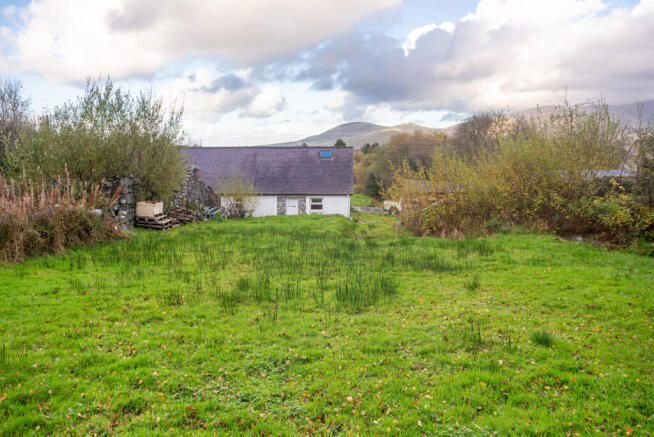 22 Tan Y Bwlch Mynydd Llandygai-16 T202511131416.jpg