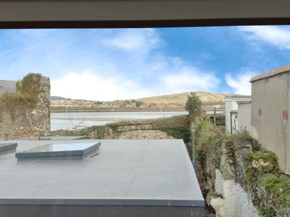 CASTLE4 T202511191727.jpg