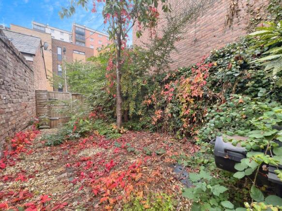 06a4e14c-EGERTON-10 T202510141657.jpg