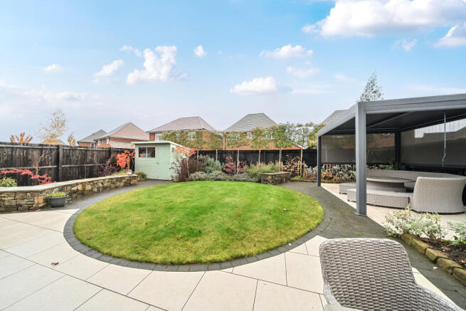 1375008-4-690899b7ef752