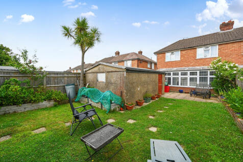 Battle Crescent, Hailsham, BN27