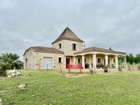 Photo 1